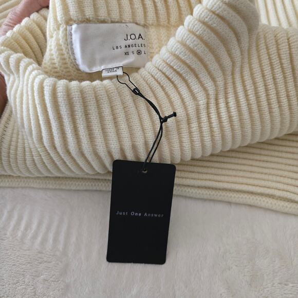 NWT Women's Cream Ribbed Sweater Wool Blend Mock Neck M Minimalist Cozy Neutral - Picture 6 of 8